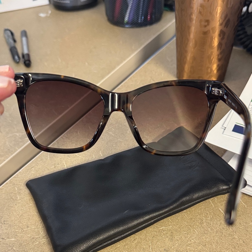 Quay Australia Tortoiseshell Cat-Eye Sunglasses with Brown Gradient Lenses - Picture 3 of 3